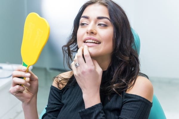 Things You Need To Know After Getting Dental Implants