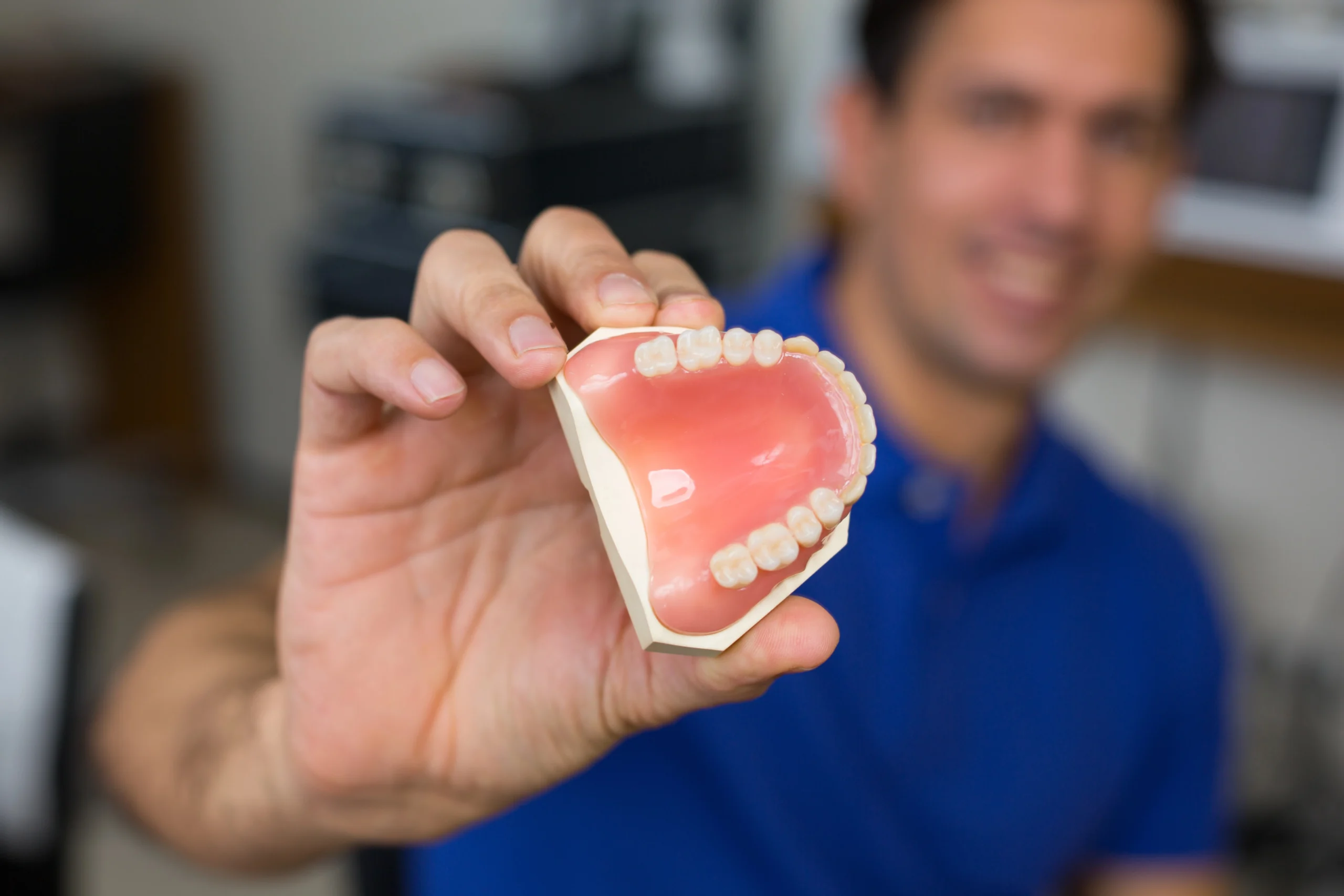 Damaged Dentures- Seeking Professional Services of A Family Dentist