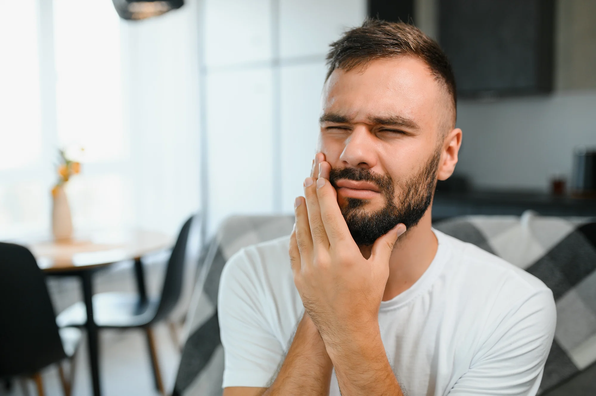 patient experiencing dental pain