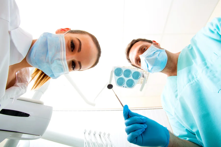 patient-view-of-dentist-and-assistant-general-dentist-arlington-va